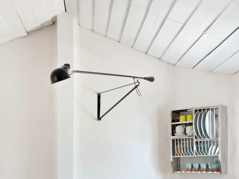 FLOS_Designers_Paolo-Rizzatto_265_wall-lamp_black