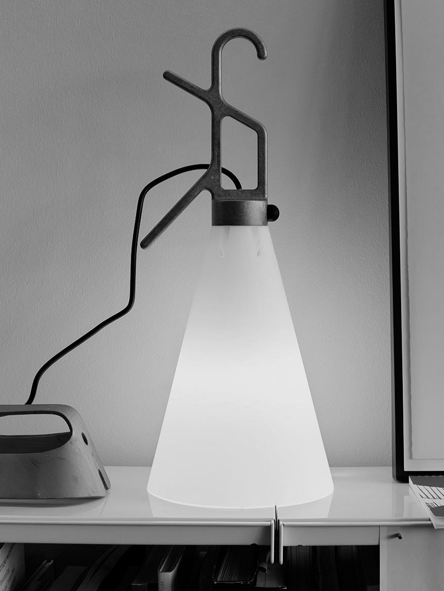 FLOS_Mayday_table-lamp_awards_compasso-d'oro