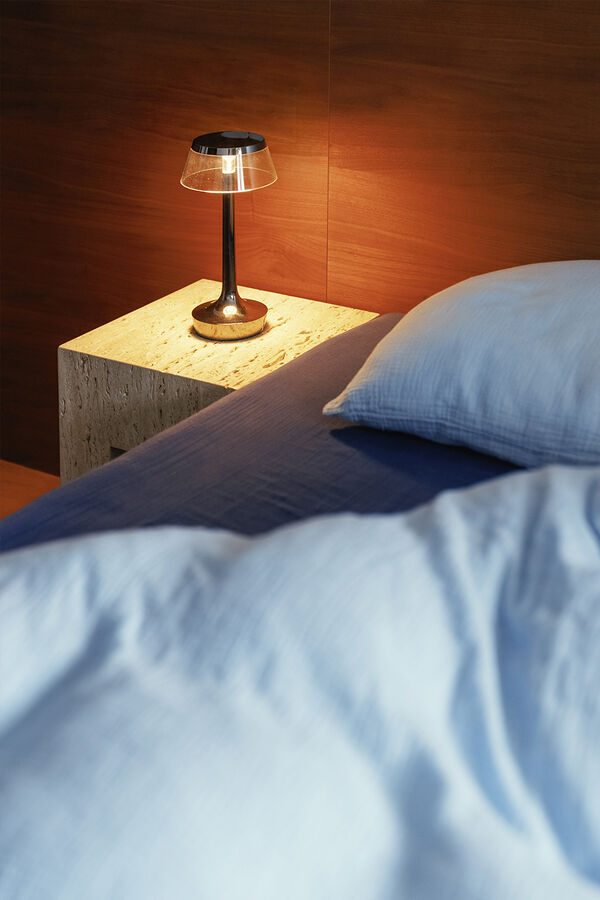 rooms-bedroom-bonjour