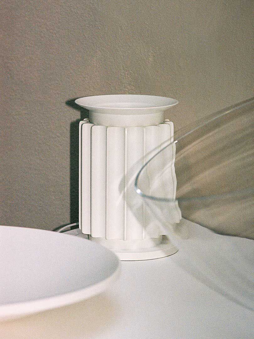 Hero_tacciawhite_m