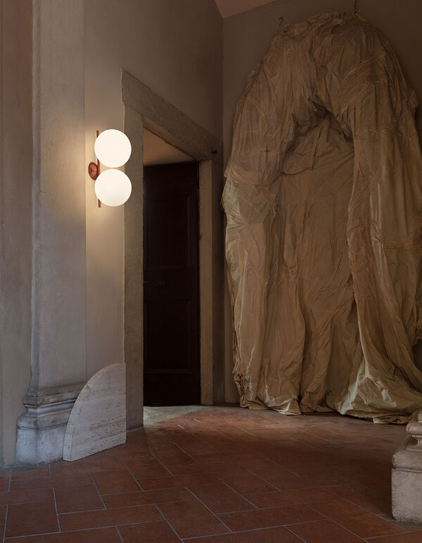 IC Light Double_Wall Lamp_Palazzo Monti_Flos Stories1_FLOS