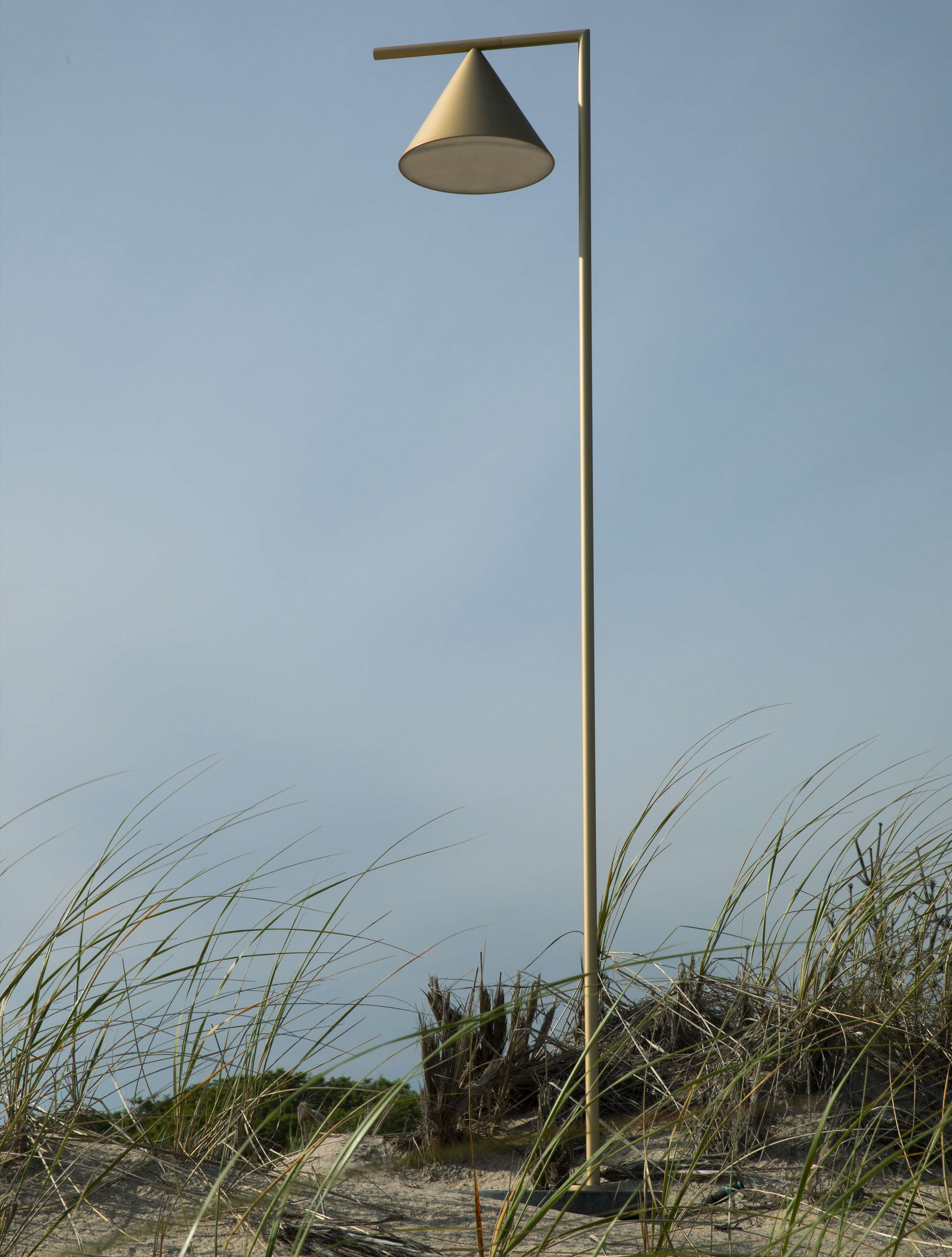 FLOS(フロス) CAPTAIN FLINT Captain Flint Modern Floor Lamp by Michael Anastassiades | Flos USA