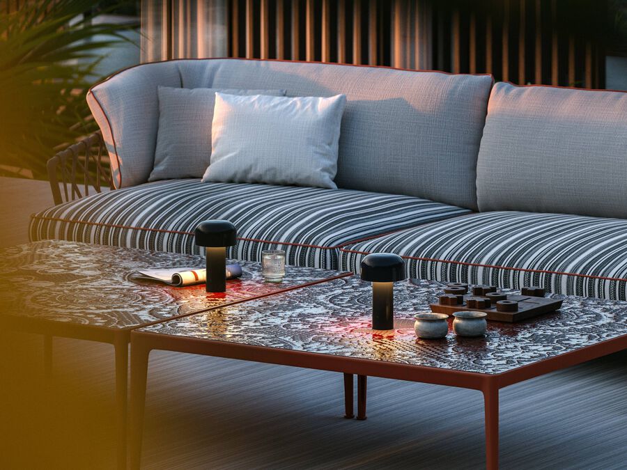Flos Bellhop Unplugged lamp, Table in environment