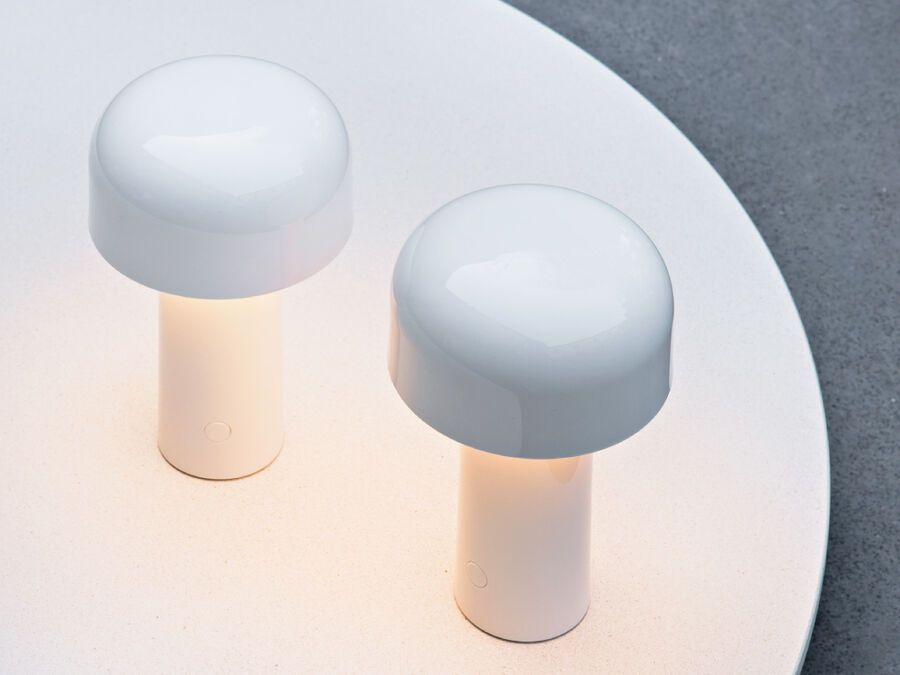 Flos Bellhop Unplugged lamp, Table in environment