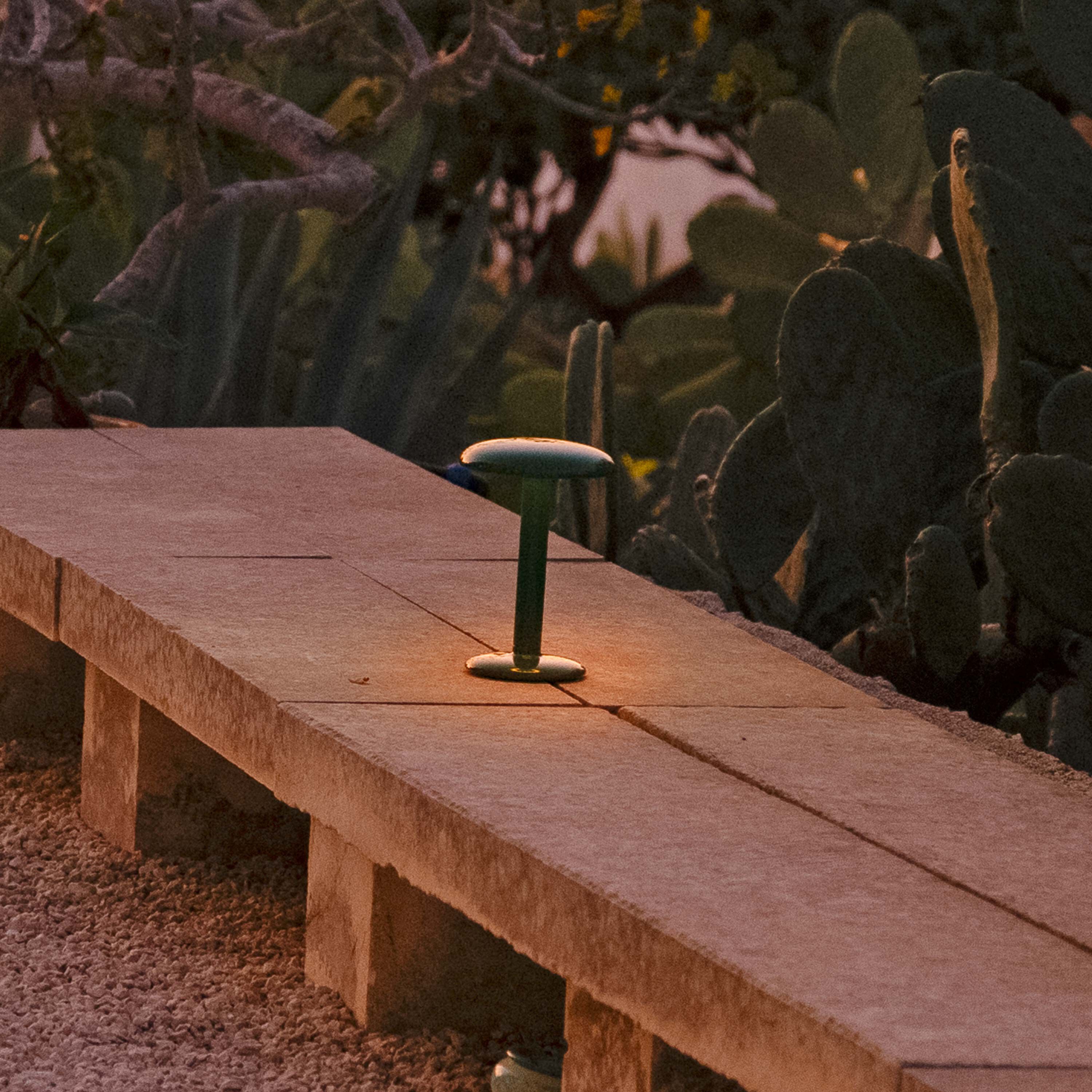 Gustave Hospitality Table Lamp | Flos Official Shop