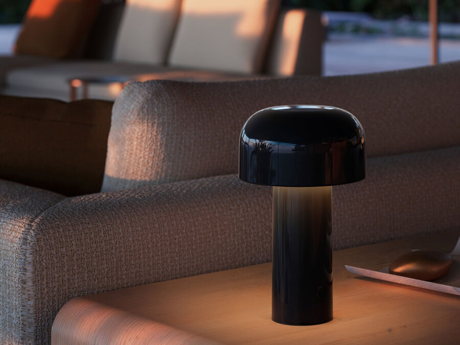 Flos Bellhop Unplugged lamp, Table in environment